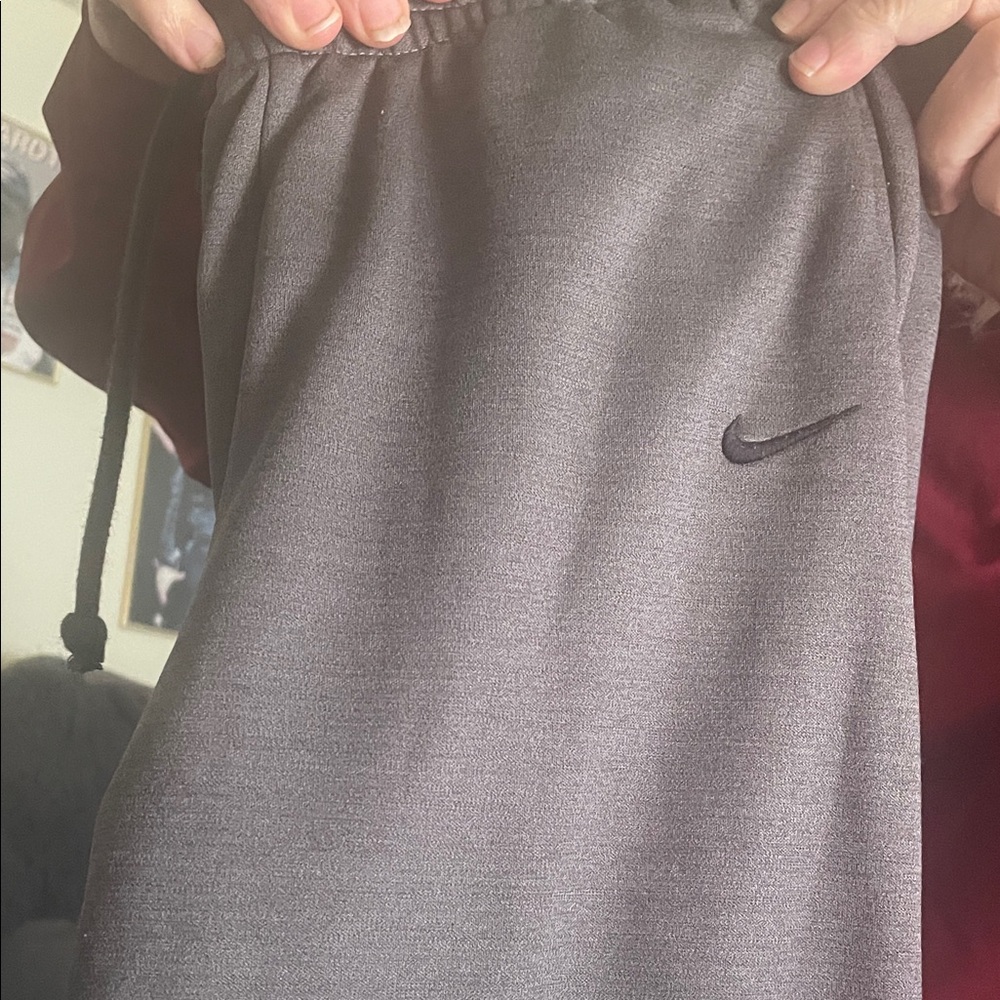 EUC Nike Charcoal Drawstring sweatpants